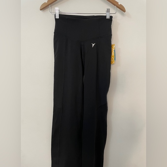 Old Navy gym/ yoga pants - Picture 6 of 14